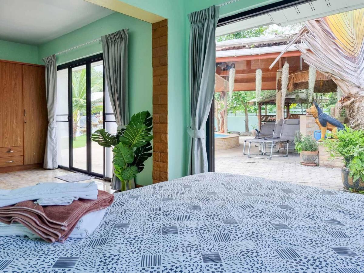 Tina'S Living Paradise - Guesthouses With Private Pool Ban Phe Extérieur photo