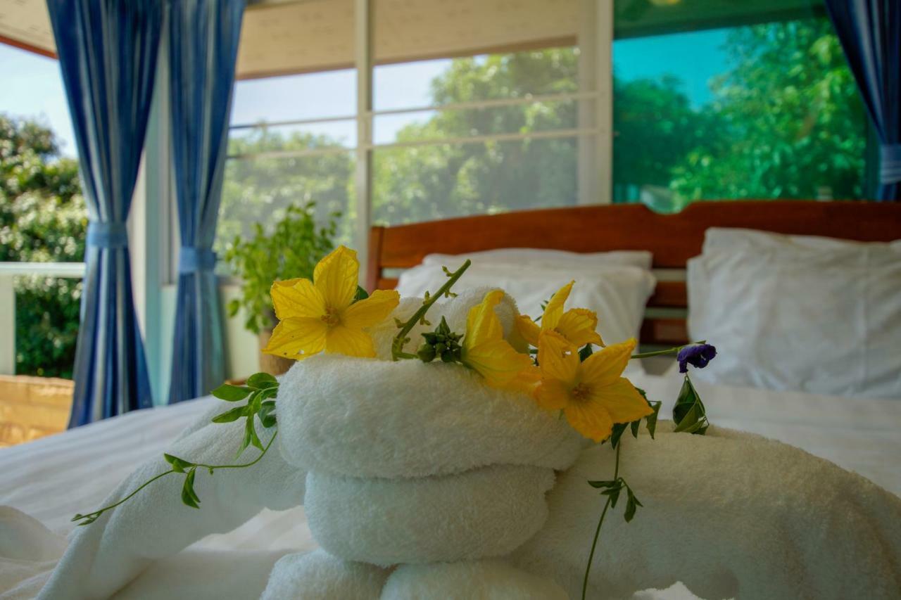 Tina'S Living Paradise - Guesthouses With Private Pool Ban Phe Extérieur photo